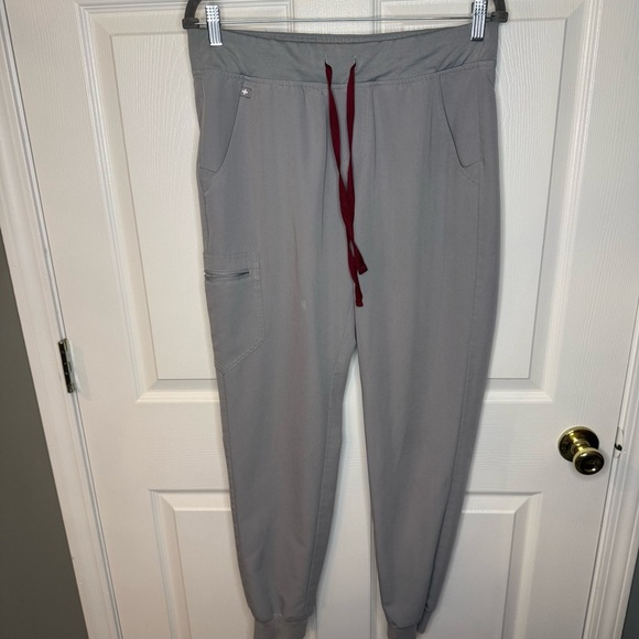 Figs Tansen Jogger Scrub Pants Gray with Red Drawstring Size Medium Tall GUC - Picture 1 of 6